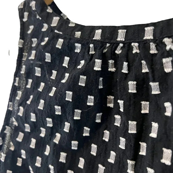 Old Navy XL Black And White Tank Swiss Dot Rectangles Keyhole Cotton Preppy Top - Picture 4 of 6